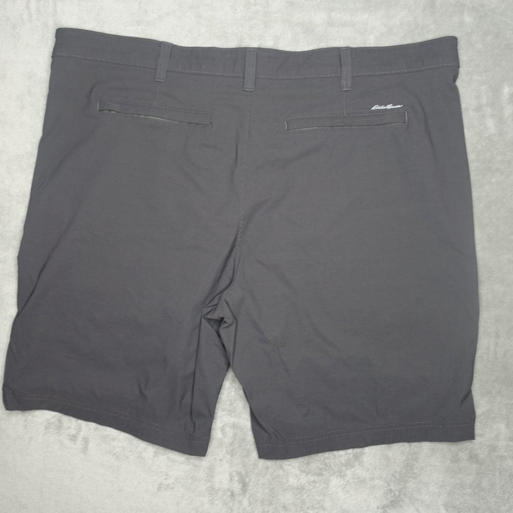 Eddie Bauer Travex Flat Front Shorts Men's 44 Gray - Picture 5 of 9